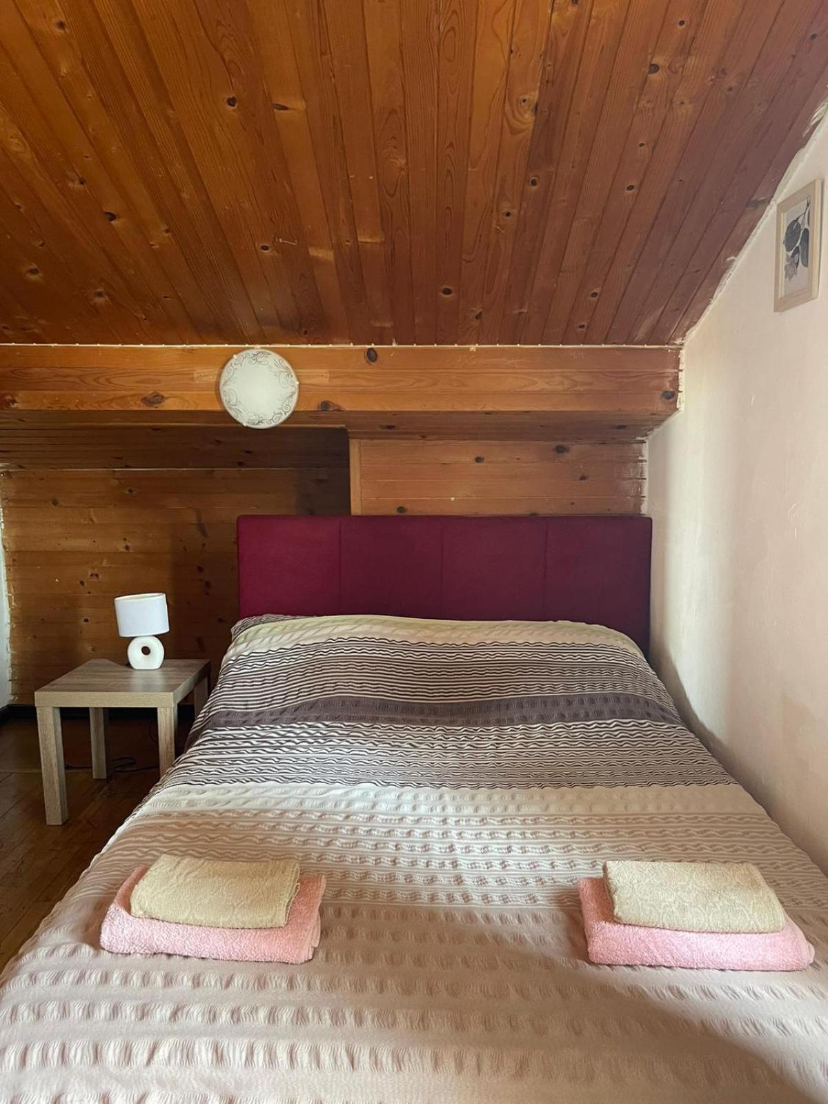 PUY Roman Arch- Low Budget Doublebed Room In Top Center מראה חיצוני תמונה